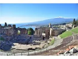 Top Travel Ideas in Sicily – Beaches, Food, Culture & Adventure