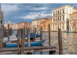 Explore Hidden Venice with a Local Venice Tour Guide